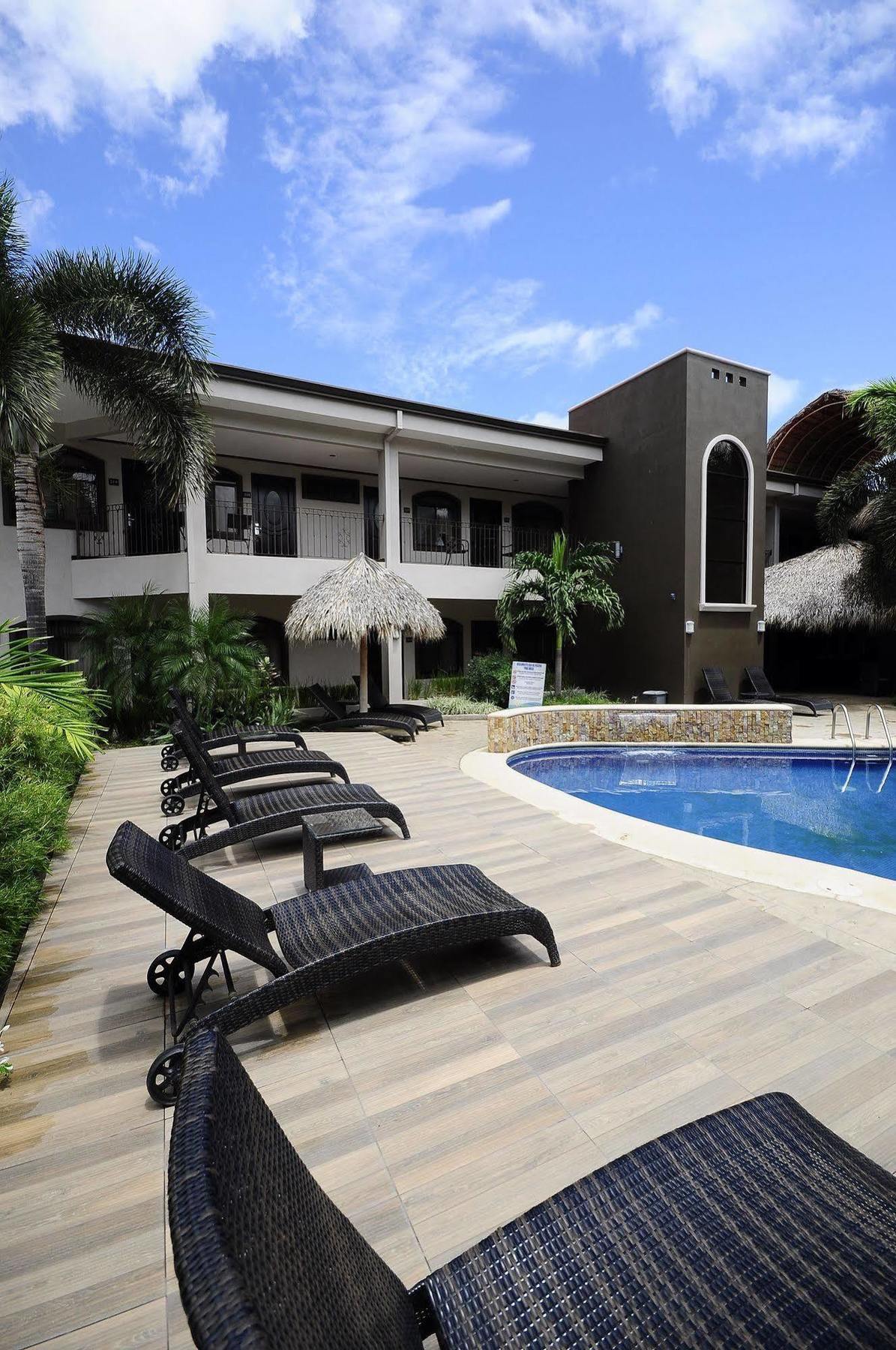 Hotel Colono Beach Coco Bagian luar foto